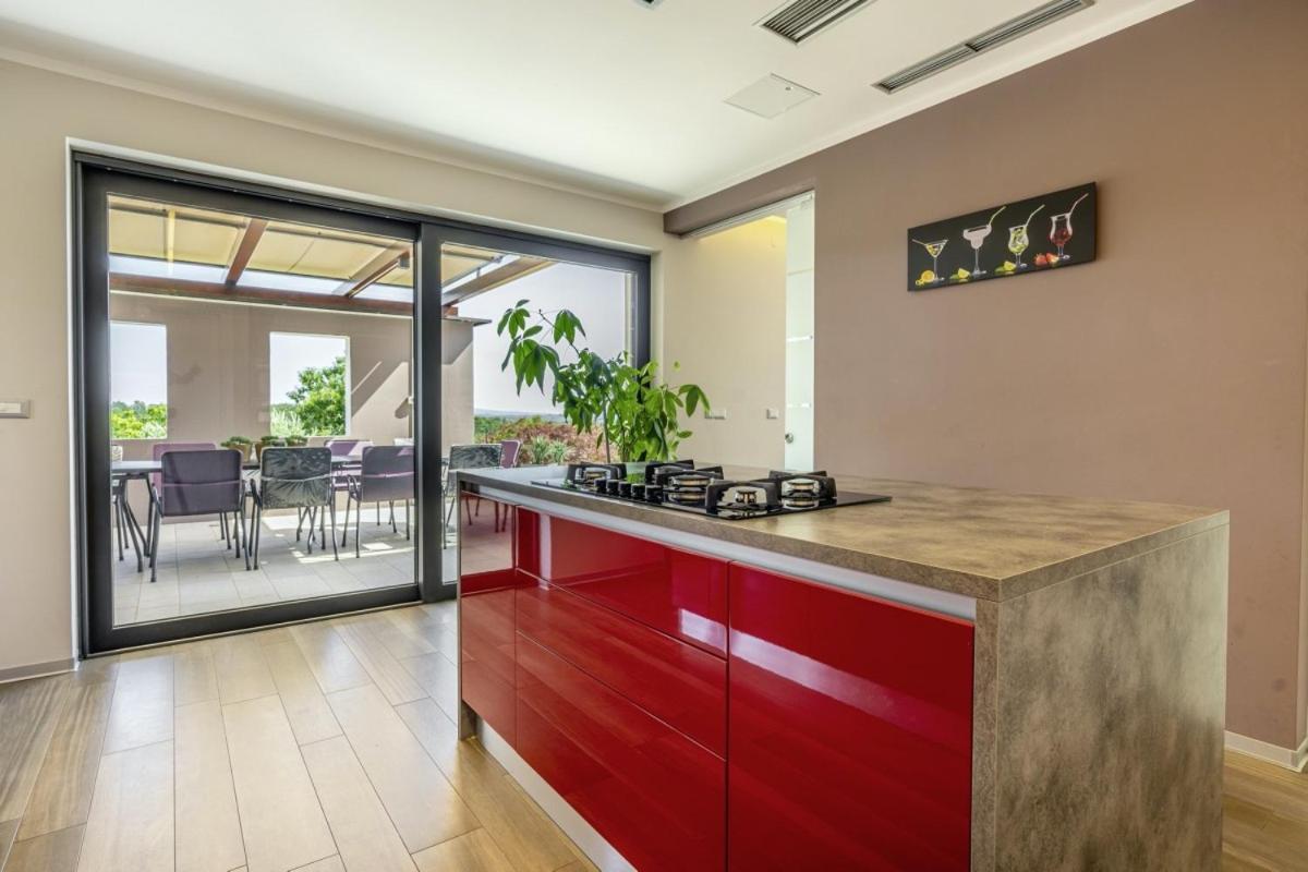 Villa Pedena In Sveta Katarina - Haus Fuer 8-10 Personen Benazici Exteriér fotografie