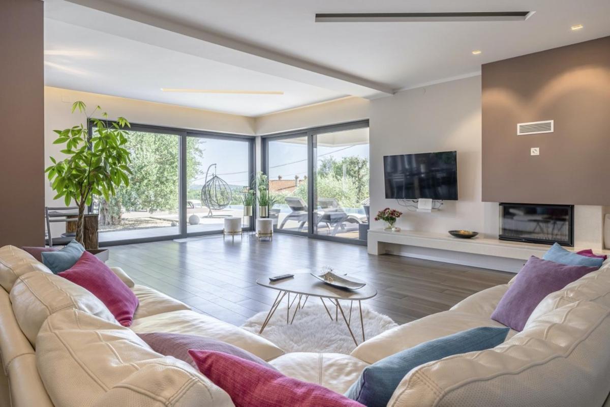 Villa Pedena In Sveta Katarina - Haus Fuer 8-10 Personen Benazici Exteriér fotografie